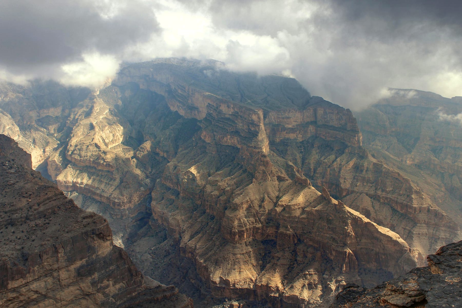 Sunset over the Jebel Shams canyon